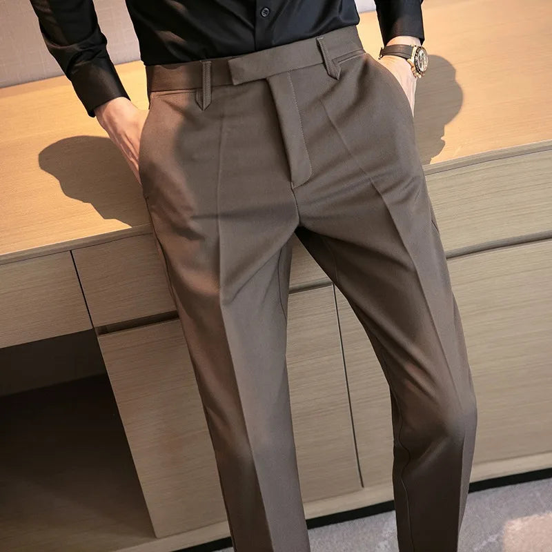 Calça de Alfaiataria Masculina Bianchino BC055 - Corte slim fit e acabamento refinado.
