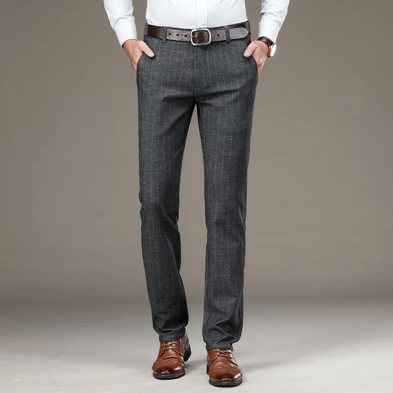 Calça Social Listrada Masculina Bianchino BC229 - Corte ajustado e sofisticação atemporal.