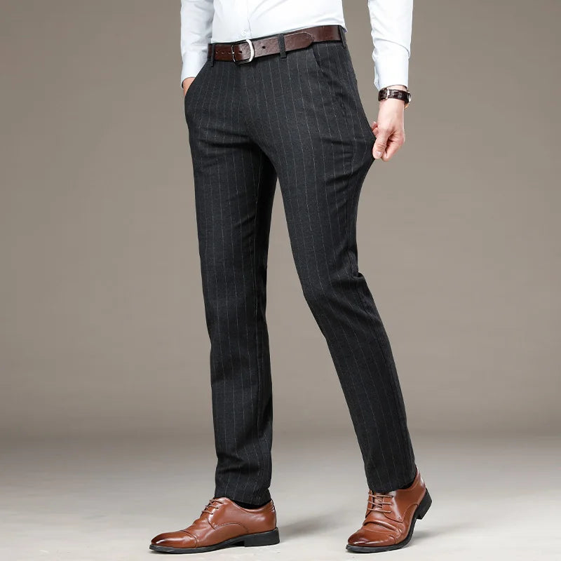Calça Social Listrada Masculina Bianchino BC229 - Corte ajustado e sofisticação atemporal.
