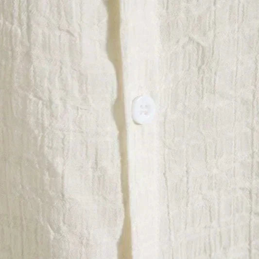 Camisa Manga Curta em Linho Bianchino BC324 - Estilo Minimalista e Conforto, Ideal para Climas Quentes e Momentos Casuais.
