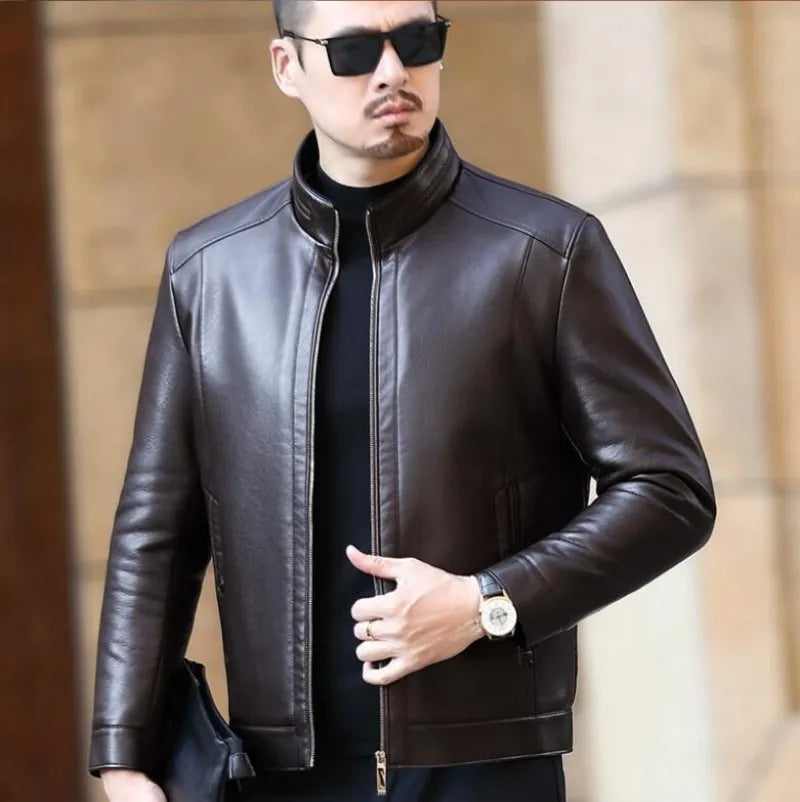 Jaqueta De Couro Masculina Bianchino BC114 - Couro de alta qualidade, fechamento em zíper e design moderno para um visual sofisticado e resistente.