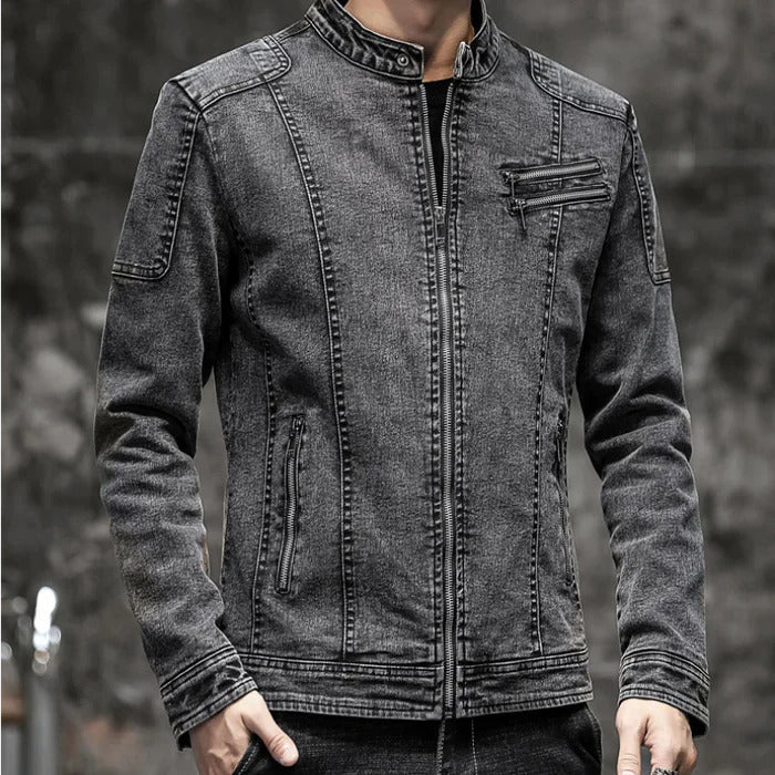 Jaqueta Jeans Masculina Bianchino BC162 - Design clássico em jeans premium, acabamento refinado e fechamento por botões para um visual sofisticado e versátil.