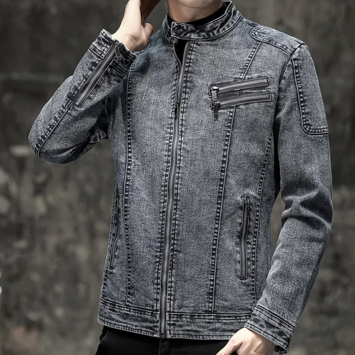 Jaqueta Jeans Masculina Bianchino BC162 - Design clássico em jeans premium, acabamento refinado e fechamento por botões para um visual sofisticado e versátil.