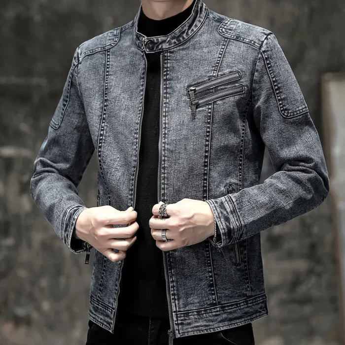 Jaqueta Jeans Masculina Bianchino BC162 - Design clássico em jeans premium, acabamento refinado e fechamento por botões para um visual sofisticado e versátil.
