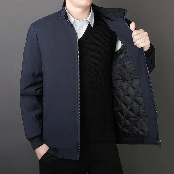 Jaqueta Masculina Bianchino BC106 - Forro acolchoado, fechamento em zíper e modelagem ajustada para estilo e conforto em climas frios.