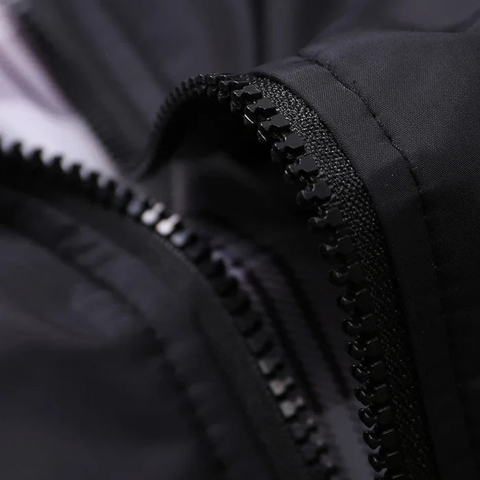Jaqueta Masculina em Algodão Bianchino BC109 - Algodão premium, modelagem sofisticada e fechamento em zíper.