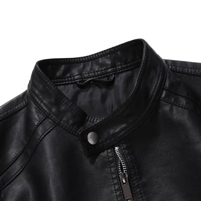 Jaqueta Masculina em Couro Bianchino BC115 - Couro premium, fechamento em zíper e acabamento refinado para um visual moderno e sofisticado.