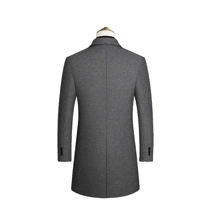 Sobretudo Masculino Bianchino BC236 - Lã batida, nylon e fibra de algodão. Estilo distinto e proteção térmica para o inverno e outono.