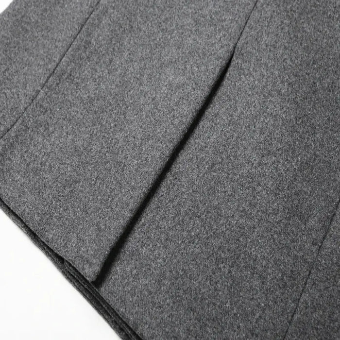 Sobretudo Masculino Bianchino BC236 - Lã batida, nylon e fibra de algodão. Estilo distinto e proteção térmica para o inverno e outono.