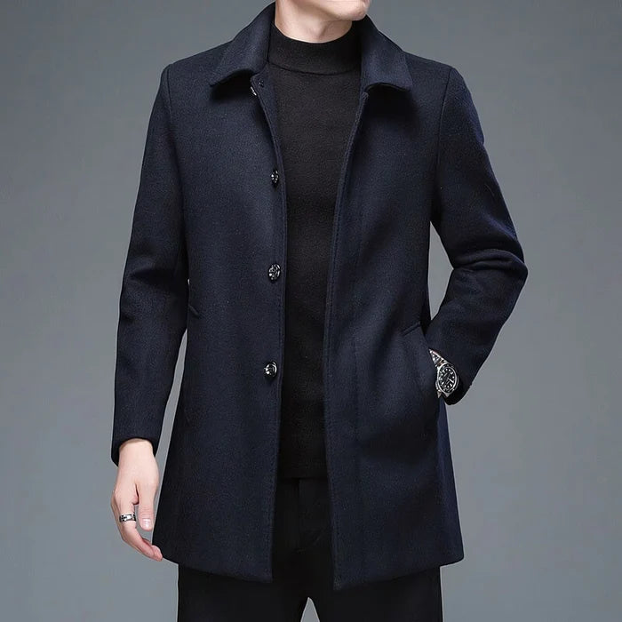Sobretudo Social Masculino Curto em Lã Bianchino BC218 - Elegância compacta e versátil.