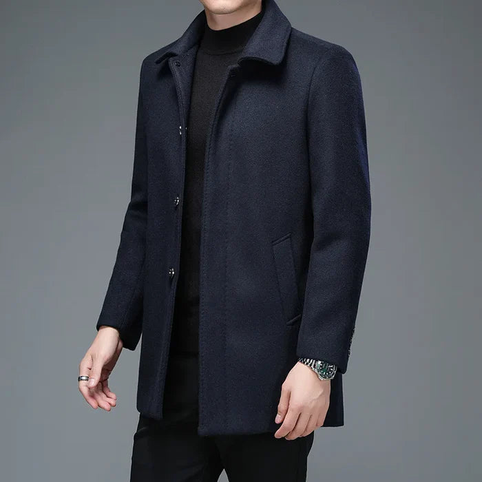 Sobretudo Social Masculino Curto em Lã Bianchino BC218 - Elegância compacta e versátil.