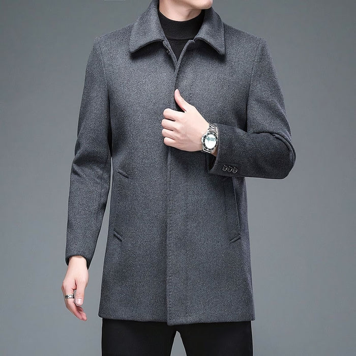 Sobretudo Social Masculino Curto em Lã Bianchino BC218 - Elegância compacta e versátil.