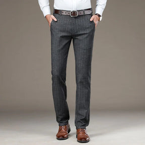 Calça Social Listrada Masculina Bianchino BC229 - Corte ajustado e sofisticação atemporal.