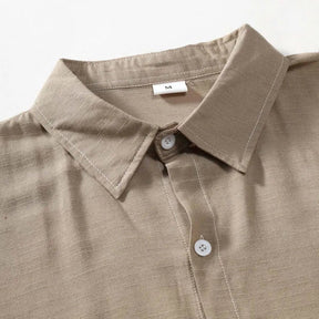 Camisa Manga Curta Lisa Bianchino BC082 - Design Clean e Moderno, Perfeita para Combinações Casuais e Elegantes com Jeans, Linho ou Bermudas.