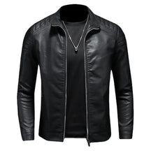 Jaqueta de Couro Motociclista Masculina Bianchino BC167 - Segurança, estilo robusto e conforto para motociclistas exigentes.







