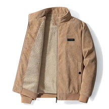 Jaqueta Masculina Bianchino BC131 - Estilo moderno com forro acolchoado e cores versáteis.







