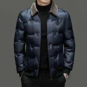Jaqueta Masculina Bianchino BC129 - Design moderno com enchimento em algodão e fechamento em zíper.








