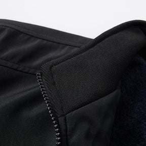 Jaqueta Masculina Bianchino BC106 - Forro acolchoado, fechamento em zíper e modelagem ajustada para estilo e conforto em climas frios.