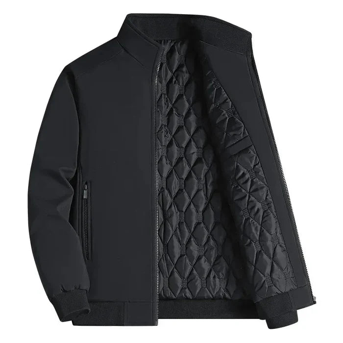 Jaqueta Masculina Bianchino BC106 - Forro acolchoado, fechamento em zíper e modelagem ajustada para estilo e conforto em climas frios.







