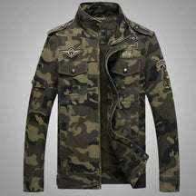 Jaqueta Masculina Camuflada Bianchino BC151 - Visual robusto, isolamento térmico e estilo militar moderno.







