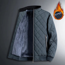 Jaqueta Masculina Bianchino BC130 - Design sofisticado com forro acolchoado e zíper de alumínio.







