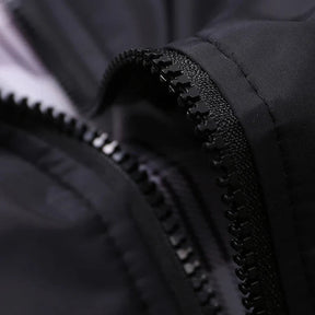 Jaqueta Masculina em Algodão Bianchino BC109 - Algodão premium, modelagem sofisticada e fechamento em zíper.







