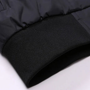 Jaqueta Masculina em Algodão Bianchino BC109 - Algodão premium, modelagem sofisticada e fechamento em zíper.







