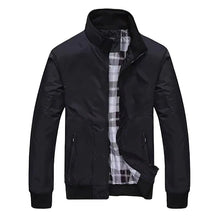 Jaqueta Masculina em Algodão Bianchino BC109 - Algodão premium, modelagem sofisticada e fechamento em zíper.







