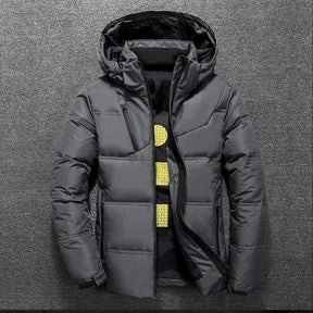 Jaqueta Masculina Puffer Bianchino BC161 - Confeccionada em poliéster resistente, com forro acolchoado e fechamento em zíper. Elegância e conforto para os dias frios.







