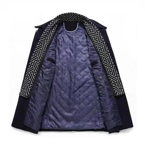 Sobretudo Masculino em Cetim Bianchino BC220 - Elegância sofisticada com cetim e lã batida.
