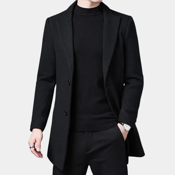 Sobretudo Masculino em Lã Bianchino BC239 - Design sofisticado com lã e algodão, forro acolchoado e fechamento em 2 botões para proteção e estilo impecável.