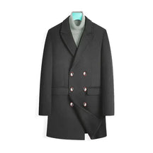 Sobretudo Masculino Bianchino BC236 - Lã batida, nylon e fibra de algodão. Estilo distinto e proteção térmica para o inverno e outono.