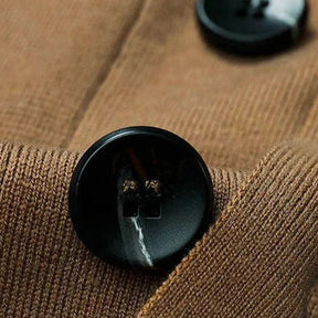 Suéter Masculino em Lã Bianchino BC185 - Modelo Ajustado com Gola V Clássica. Tecido Premium para Máximo Conforto e Sofisticação.